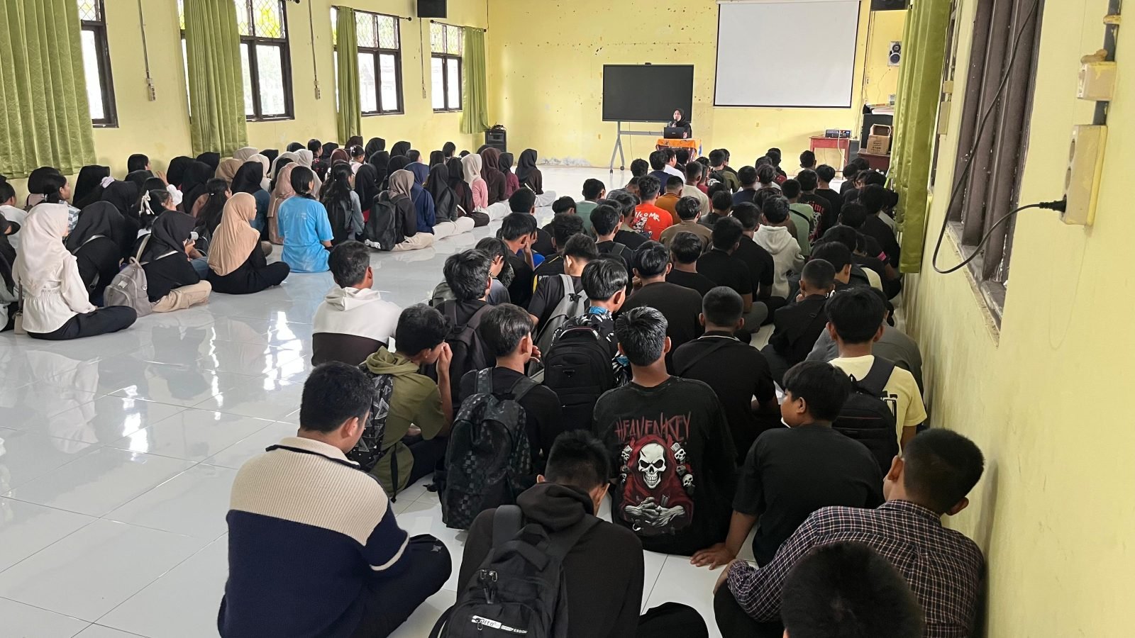 PRA MPLS SMA NEGERI 3 PURUK CAHU TAHUN PELAJARAN 2026/2027 BERLANGSUNG TERTIB, EDUKATIF, dan PENUH SEMANGAT